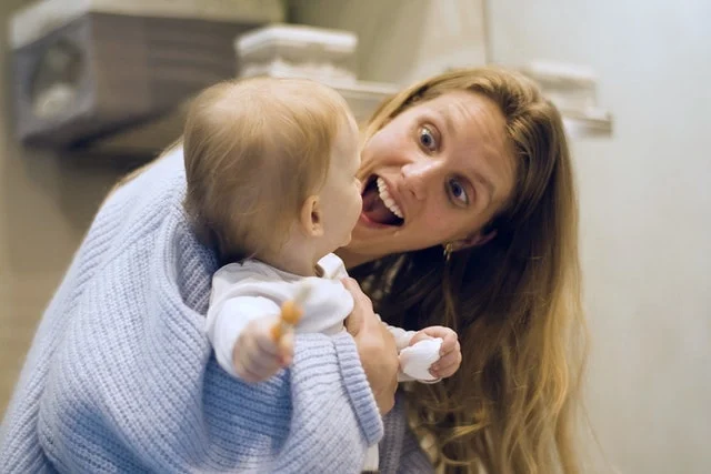 Signs of Teething in Breastfed Babies: A Complete Guide!