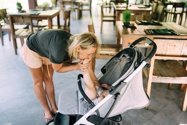 Get the Best Strollers for Short Moms – Ultimate Guide!